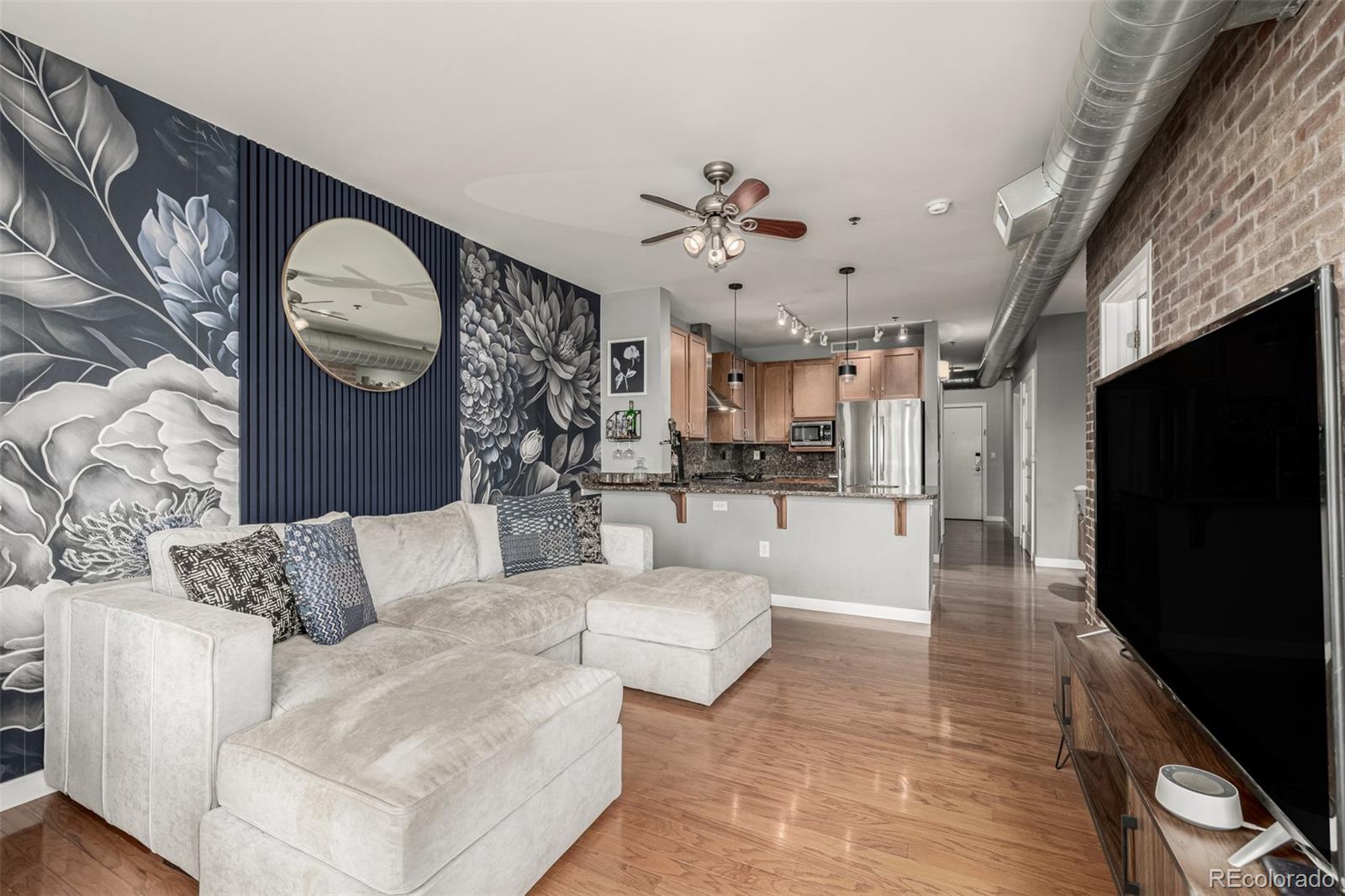 1313 South Clarkson Street, Unit 305 Denver, CO 80210 - Photo 5 of 48