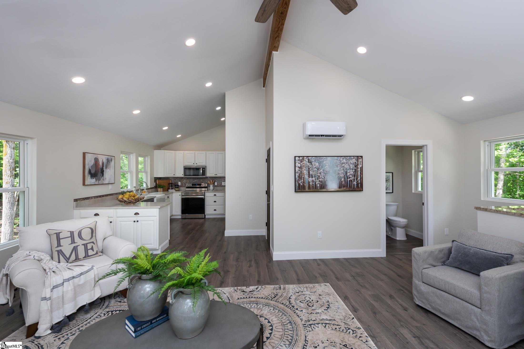 112 Table Rock Road Cleveland, SC 29635 - Photo 15 of 36