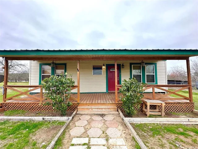 $1,775 | 1694 Old Luling Road, Lockhart, TX 78644