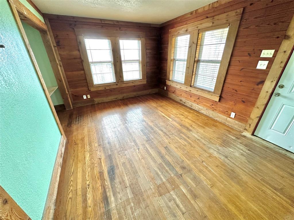 1694 Old Luling Road Lockhart, TX 78644 - Photo 17 of 20 front livingroom