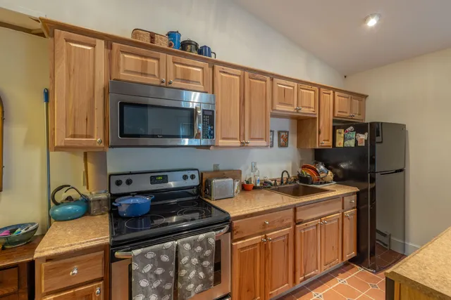 $179,000 | 12 Hilltop Drive, Unit 12, Rockport, ME 04856