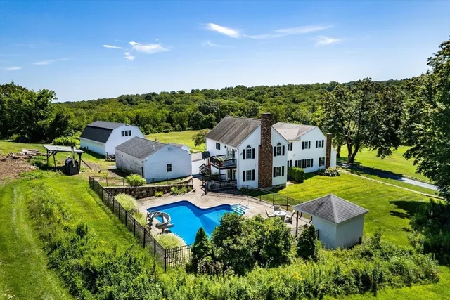 $1,800,000 | 63 Uxbridge Road, Sutton, MA 01590