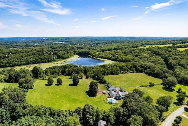 $1,800,000 | 63 Uxbridge Road, Sutton, MA 01590