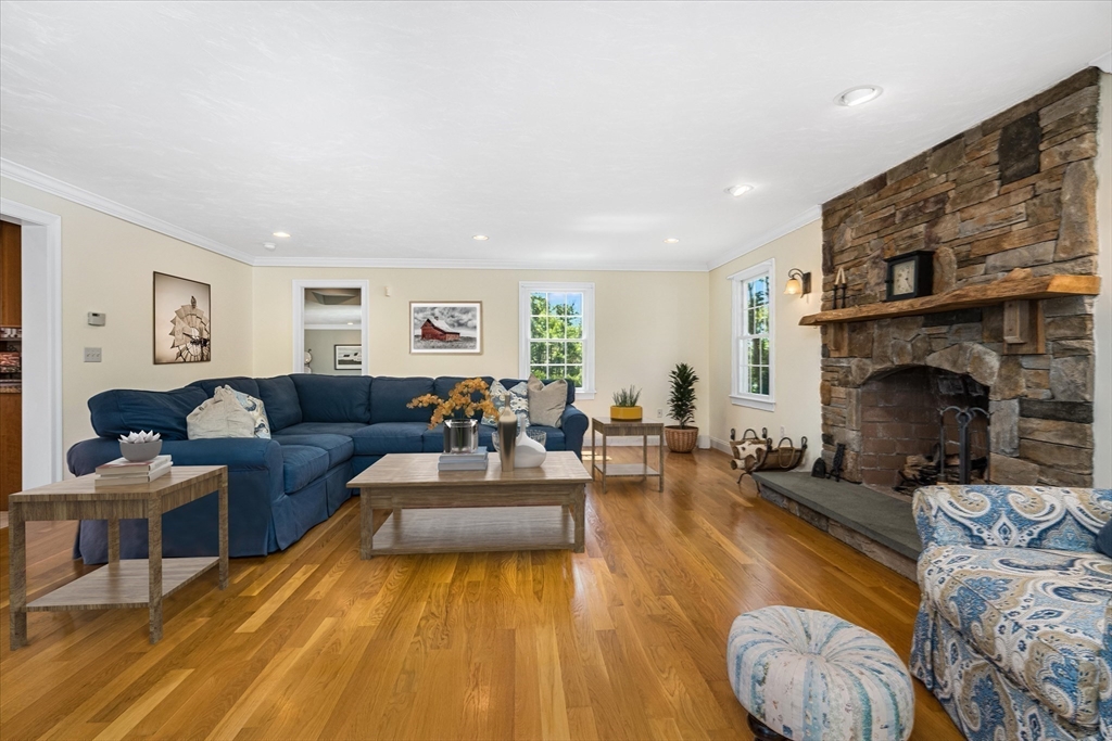 63 Uxbridge Road Sutton, MA 01590 - Photo 9 of 37