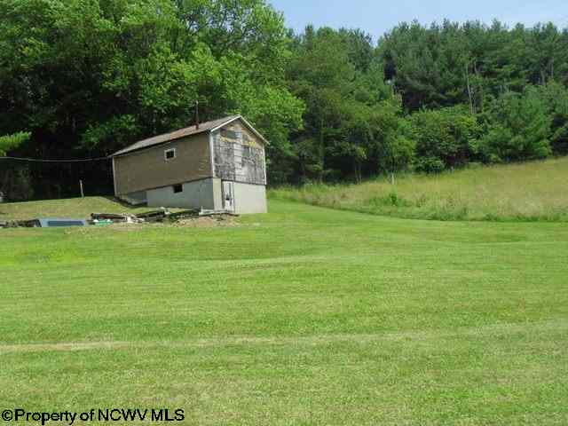 2092 Plum Run Road Mannington, WV 26582 - Photo 3 of 15 Gallery Image 3
