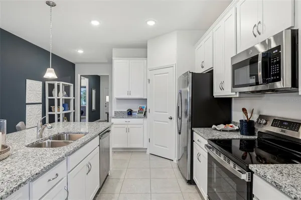 $329,490 | 1646 Blue Lagoon Circle, Mascotte, FL 34753