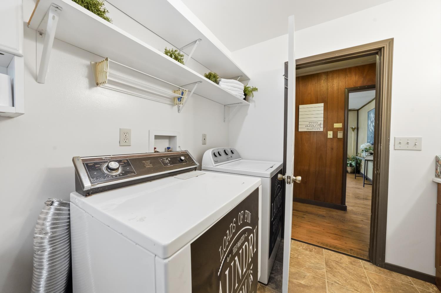 13351 Newtown Road Nevada City, CA 95959 - Photo 19 of 50 a utility room with dryer and washer
