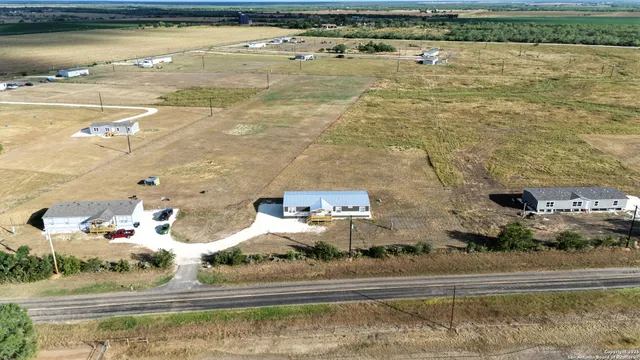 $335,900 | 2479 Fm 1332, Jourdanton, TX 78026