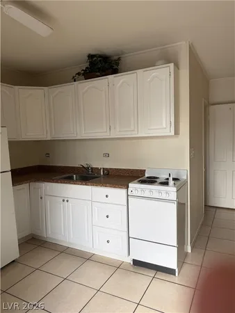 $1,000 | 640 6th Street, Unit B, Boulder City, NV 89005