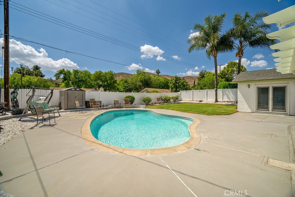 5444 Peacock Lane Riverside, CA 92505 - Photo 20 of 73