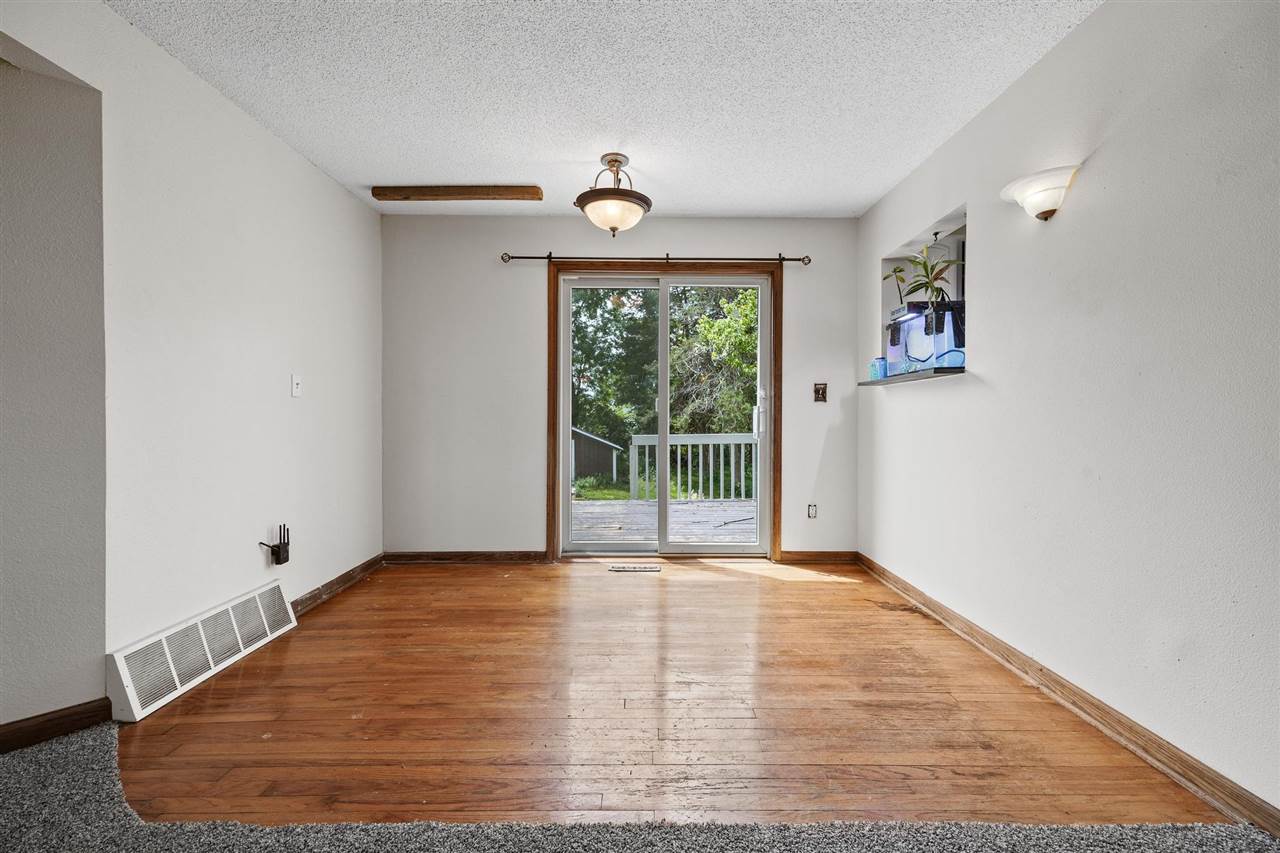 2665 Anchorage Road Northeast Solon, IA 52333 - Photo 6 of 32 Gallery Image 6