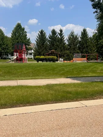 $44,000 | 1310 Airs Avenue, Sugar Grove, IL 60554