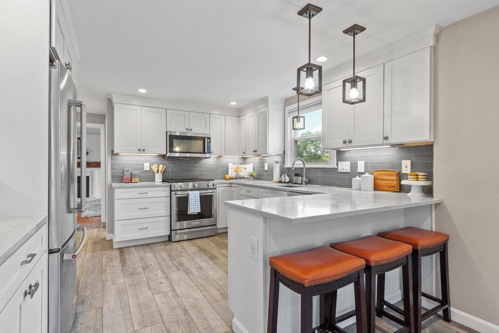 37 Newtown Road Acton, MA 01720 - Photo 5 of 37 Gallery Image 5