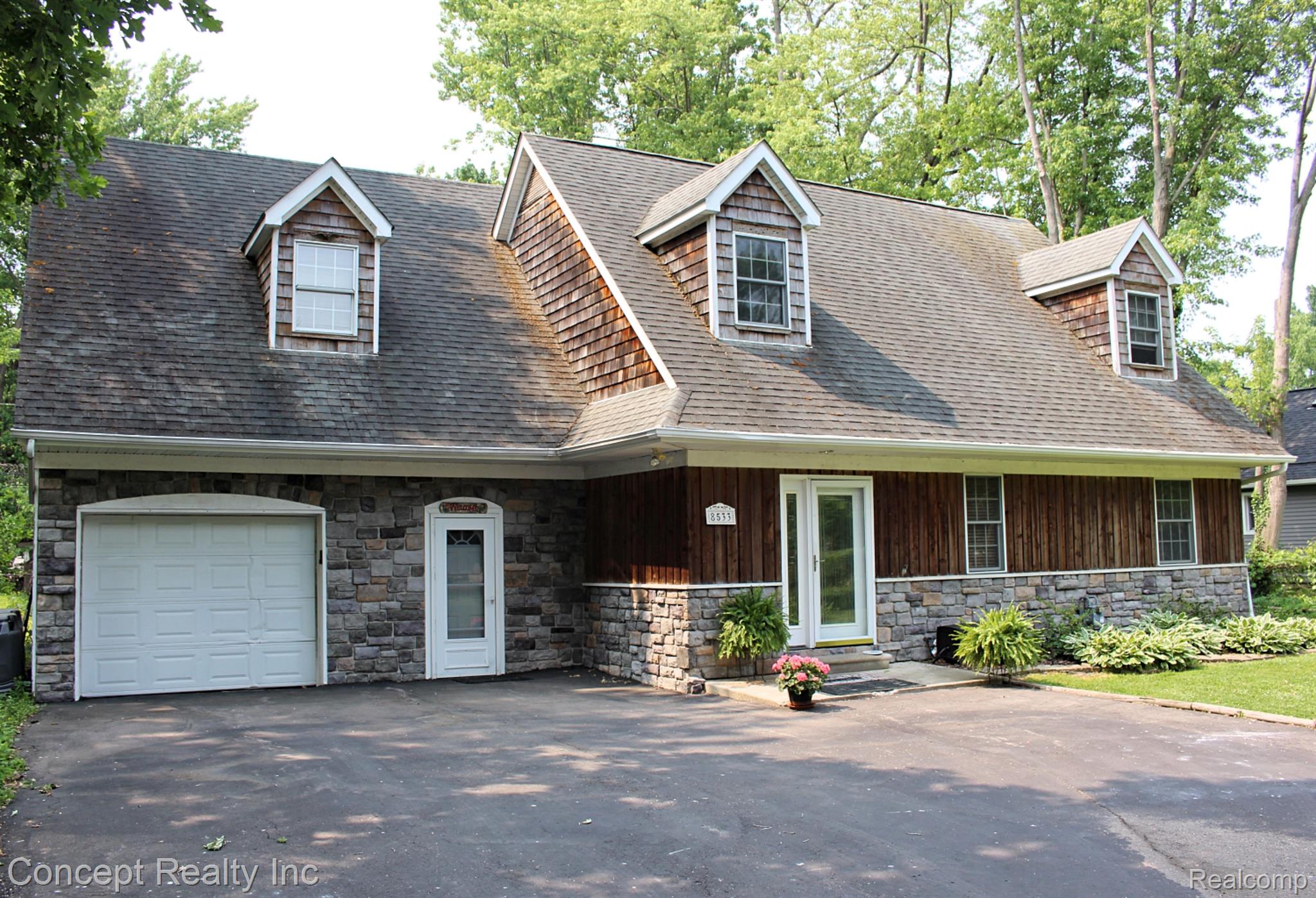 8533 Rucker Road Grosse Ile, MI 48138 - Photo 3 of 38 Gallery Image 3