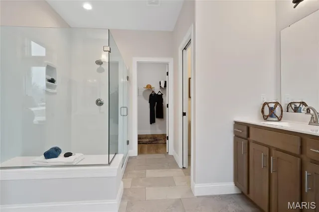 $898,077 | 136 Sweetgrass Pt Way, Cottleville, MO 63304