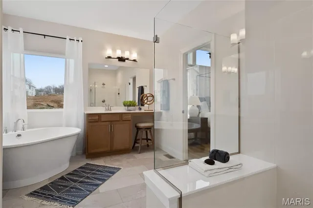 $898,077 | 136 Sweetgrass Pt Way, Cottleville, MO 63304