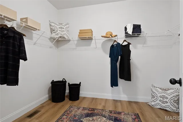 $898,077 | 136 Sweetgrass Pt Way, Cottleville, MO 63304