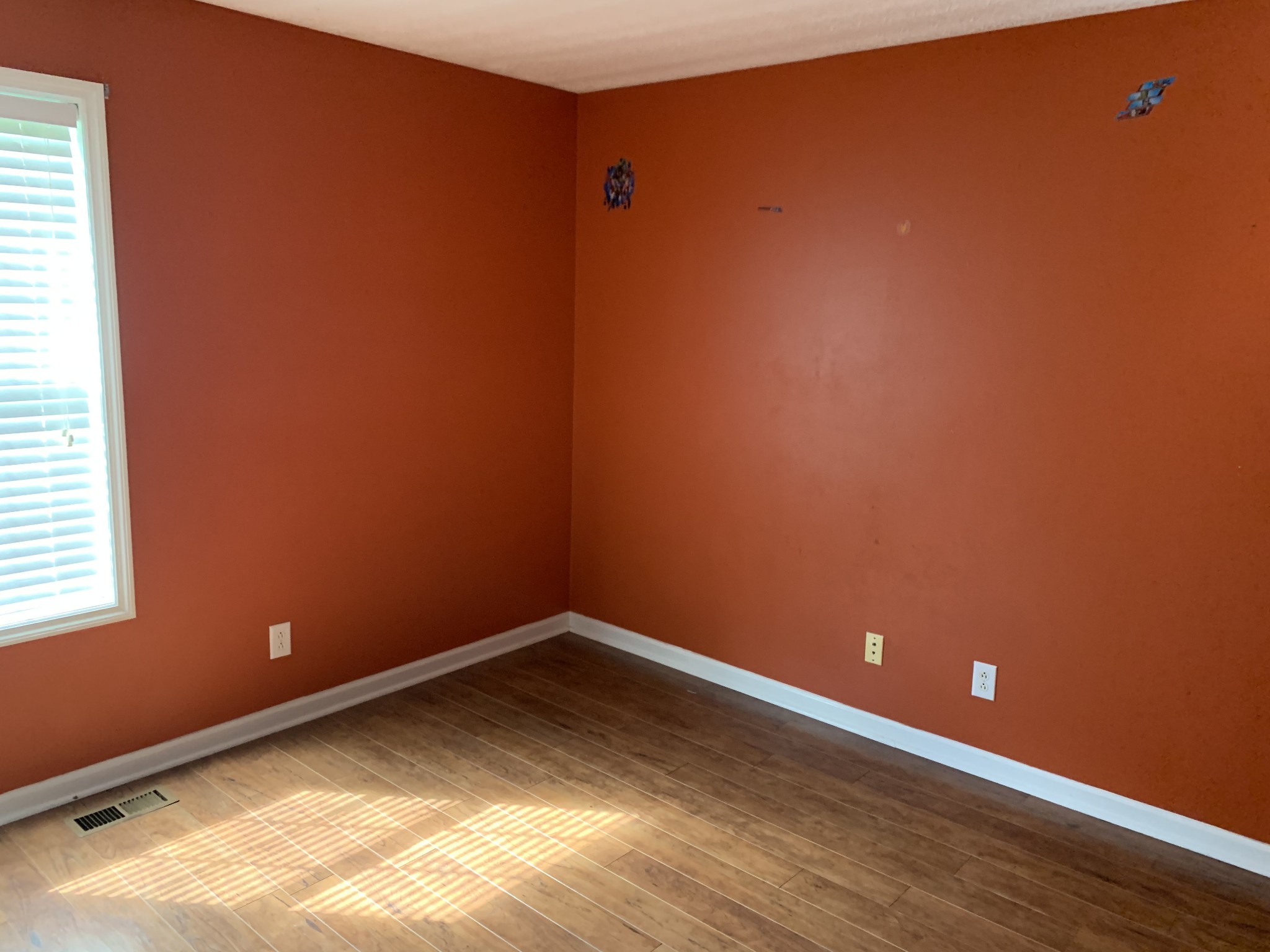 819 Hayes Road Lawrenceburg, TN 38464 - Photo 18 of 42 a view of a room with wooden floor and small walls