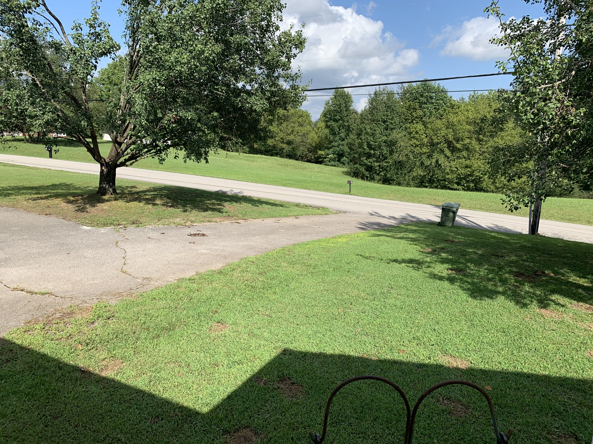 819 Hayes Road Lawrenceburg, TN 38464 - Photo 35 of 42 a view of a garden