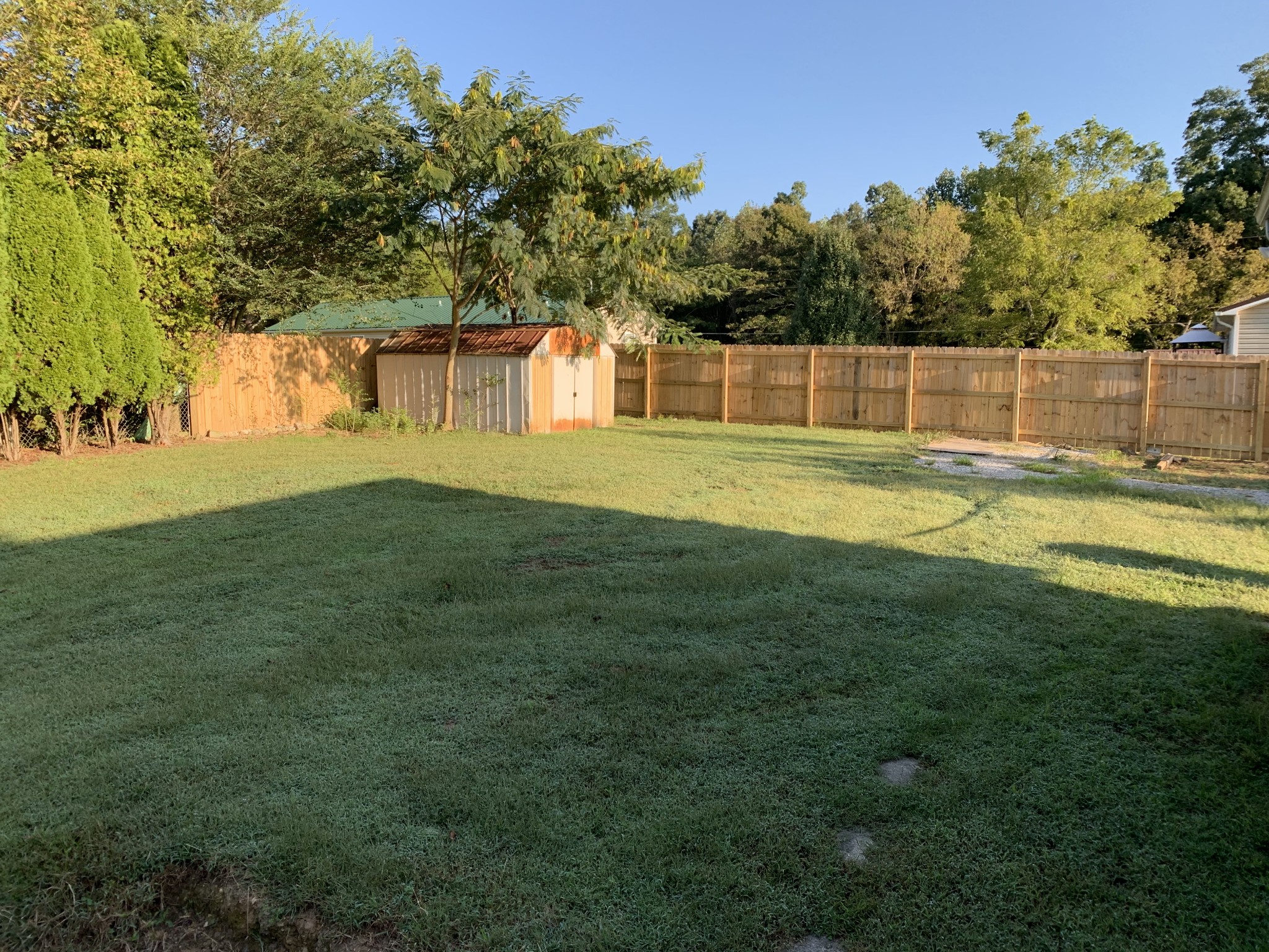 819 Hayes Road Lawrenceburg, TN 38464 - Photo 42 of 42 a view of a yard with a house