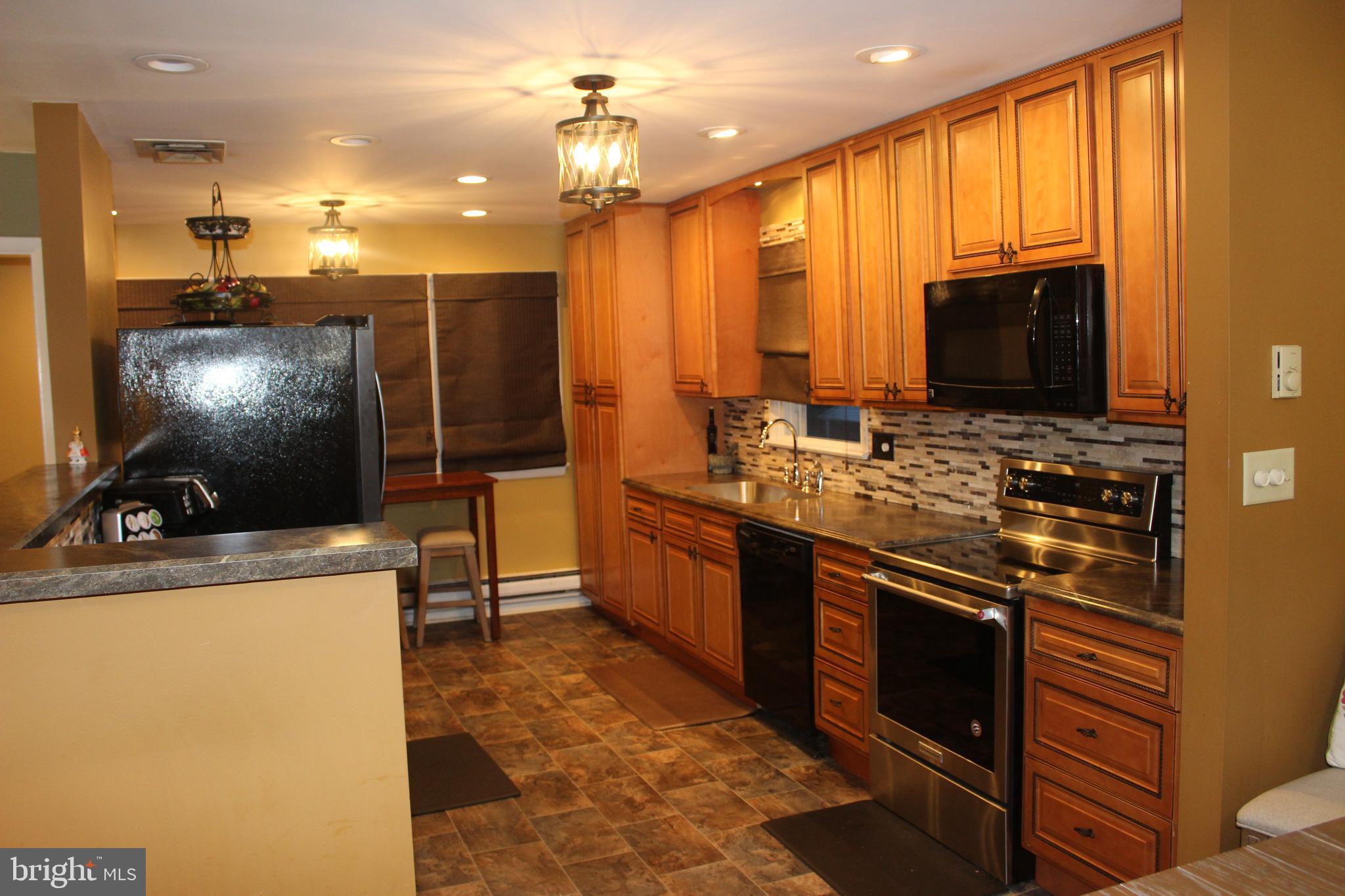 3208 Trinity Road Harrisburg, PA 17109 - Photo 12 of 41 Kitchen