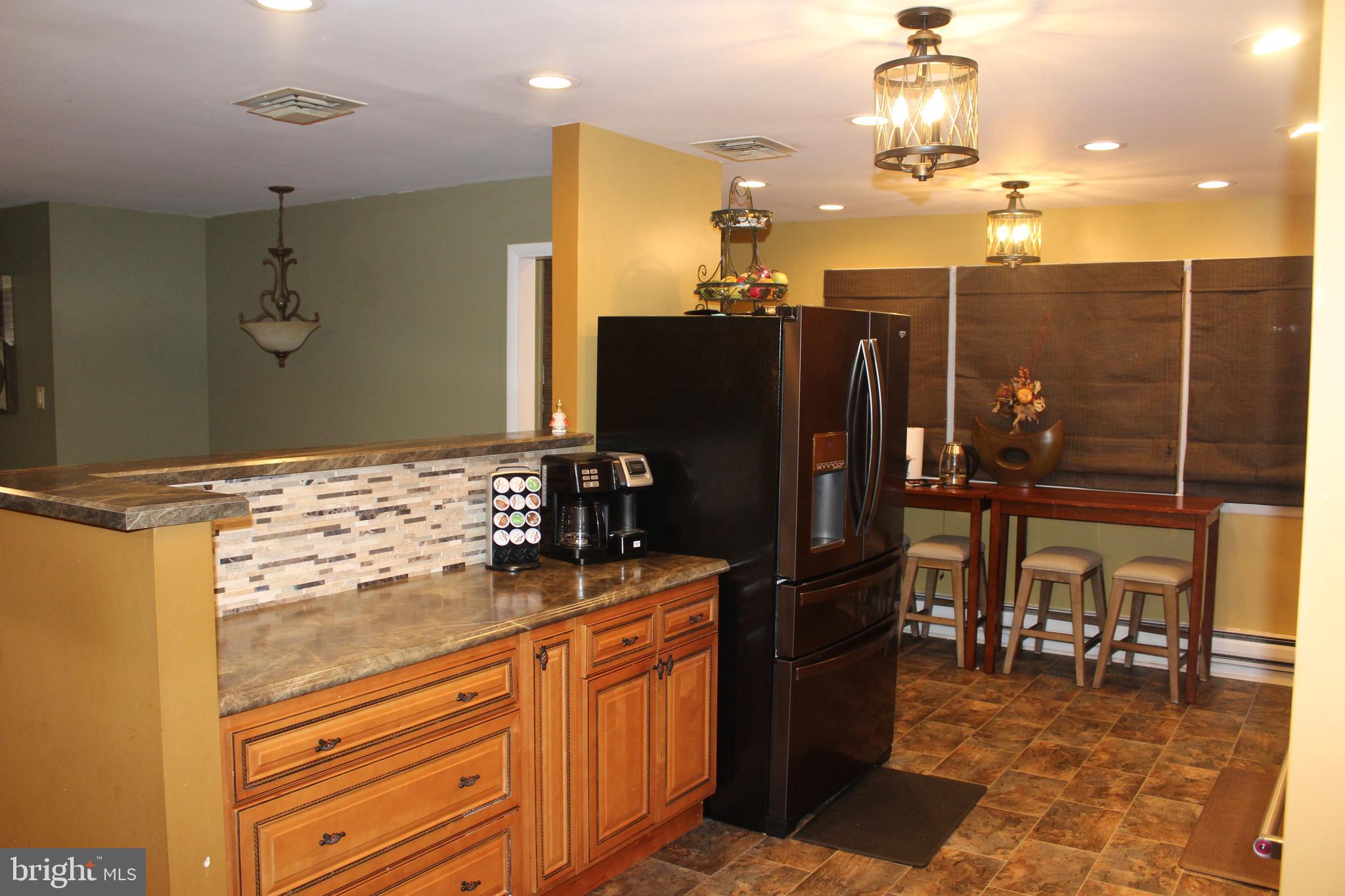 3208 Trinity Road Harrisburg, PA 17109 - Photo 20 of 41 Kitchen with Eat-in Area Showing