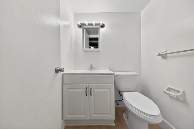 $1,775 | 2201 Northeast 36th Street, Unit 107, Lighthouse Point, FL 33064