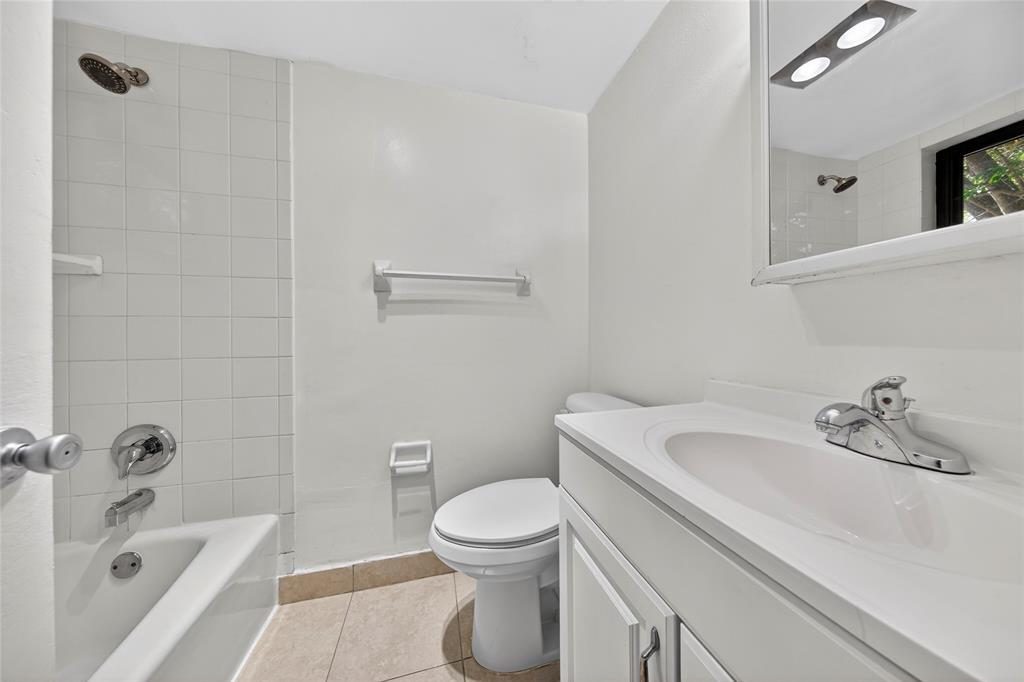 2201 Northeast 36th Street, Unit 107 Lighthouse Point, FL 33064 - Photo 19 of 25