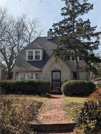 $400,000 | 5616 Wyandotte Street, Kansas City, MO 64113