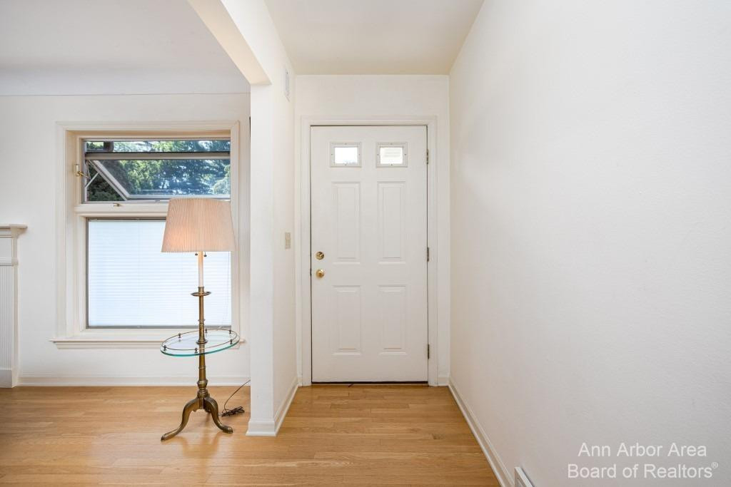 920 Vesper Road Ann Arbor, MI 48103 - Photo 6 of 40 Photo 6