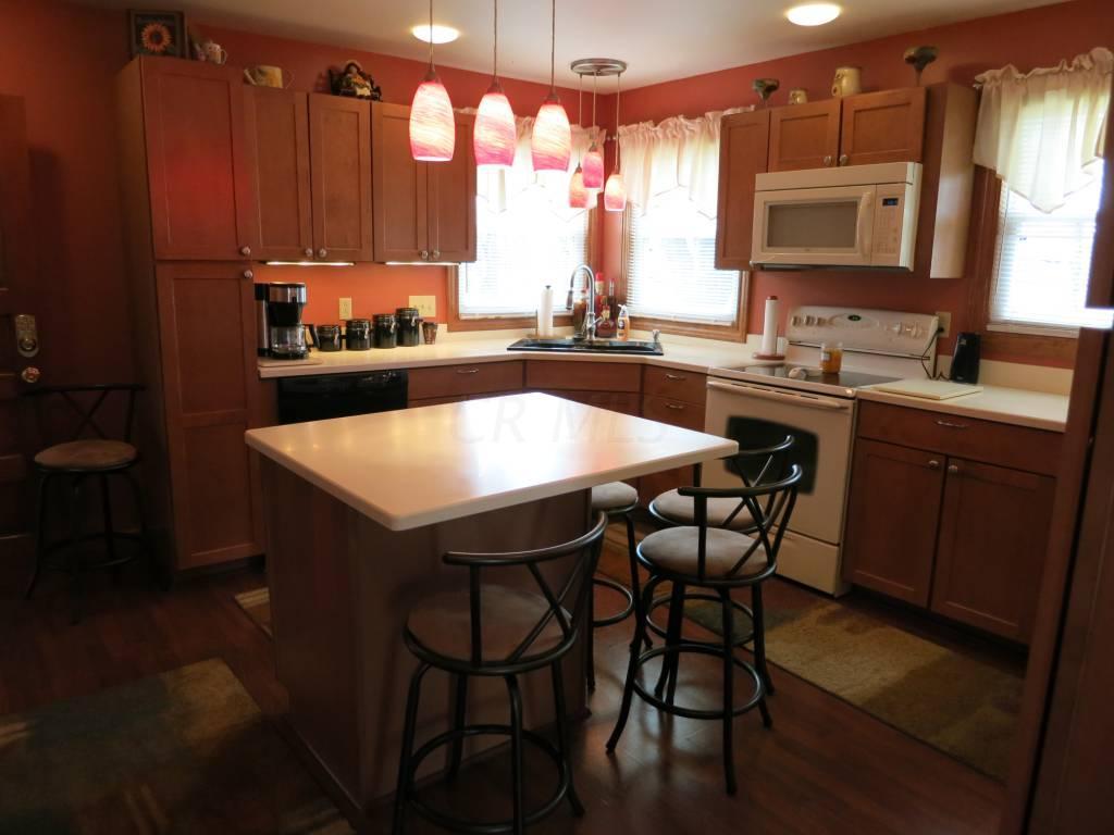 17720 Hopewell Road Mount Vernon, OH 43050 - Photo 3 of 12 Gallery Image 3