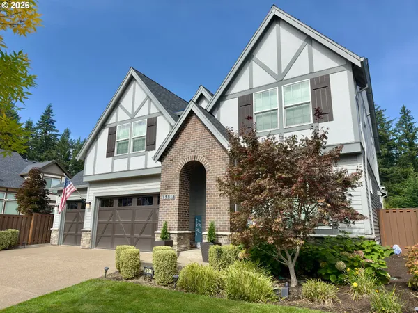 $899,900 | 15315 Southeast Lewis Street, Happy Valley, OR 97086