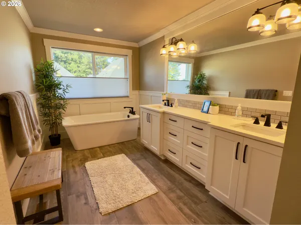 $899,900 | 15315 Southeast Lewis Street, Happy Valley, OR 97086