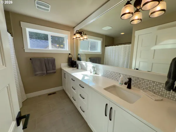 $899,900 | 15315 Southeast Lewis Street, Happy Valley, OR 97086