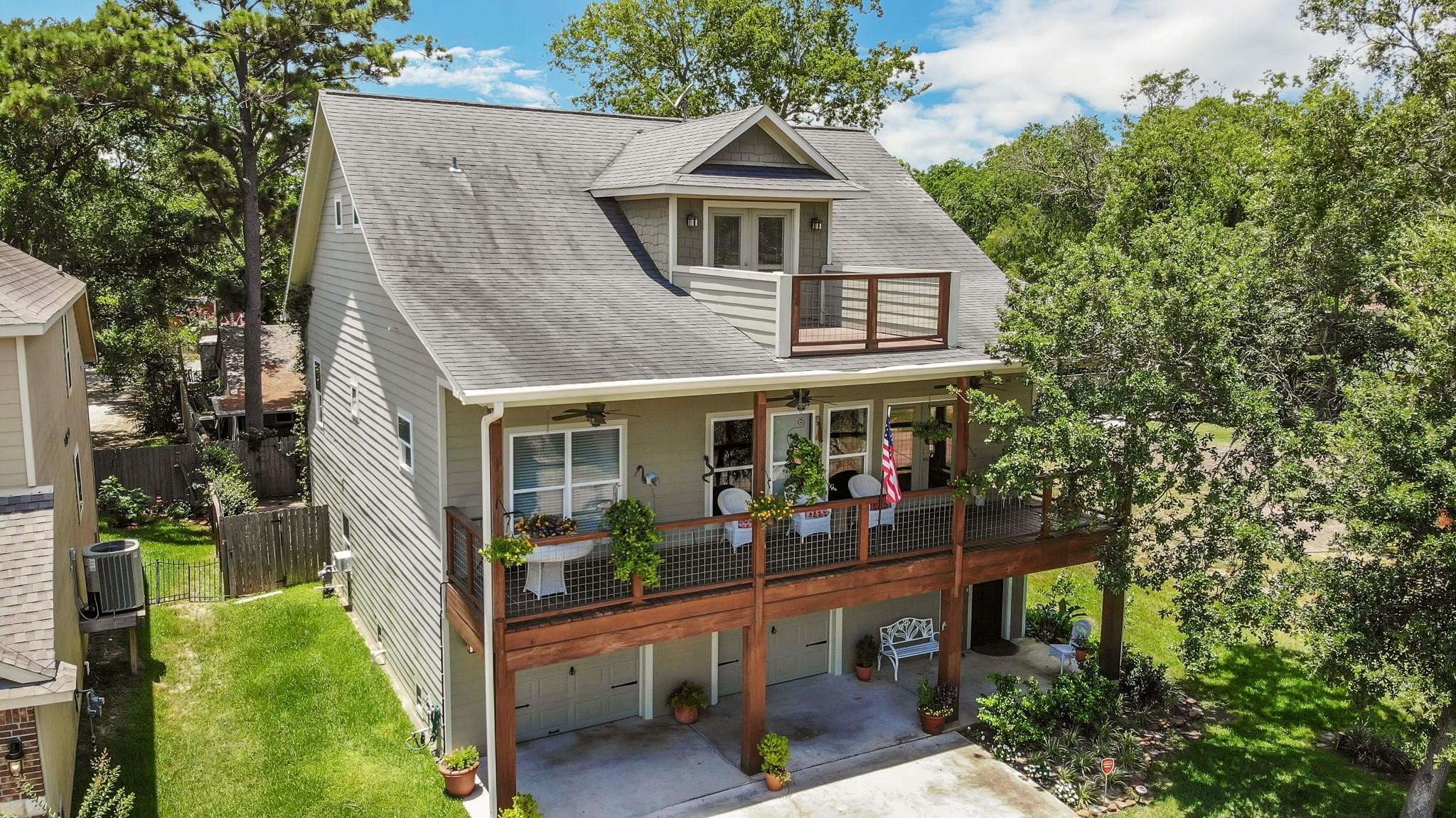 226 Valmar Kemah, TX 77565 - Photo 29 of 29 a front view of a house with garden