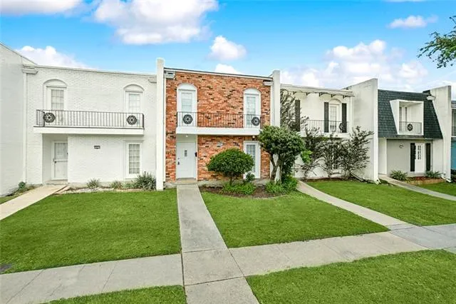 $1,995 | 840 Wilshire Boulevard, Metairie, LA 70005