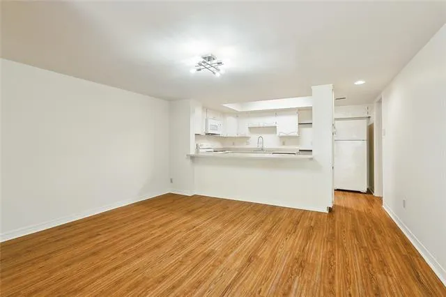 $1,995 | 840 Wilshire Boulevard, Metairie, LA 70005