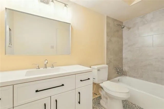 $1,995 | 840 Wilshire Boulevard, Metairie, LA 70005