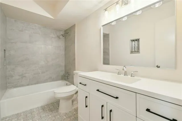 $1,995 | 840 Wilshire Boulevard, Metairie, LA 70005