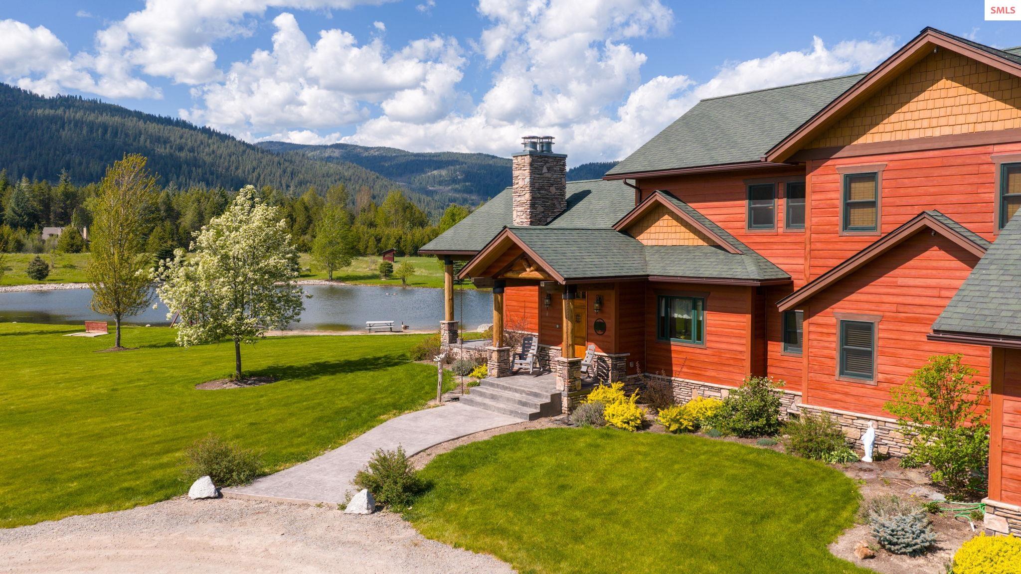 289 Gold Road Naples, ID 83847 - Photo 5 of 98 Gallery Image 5