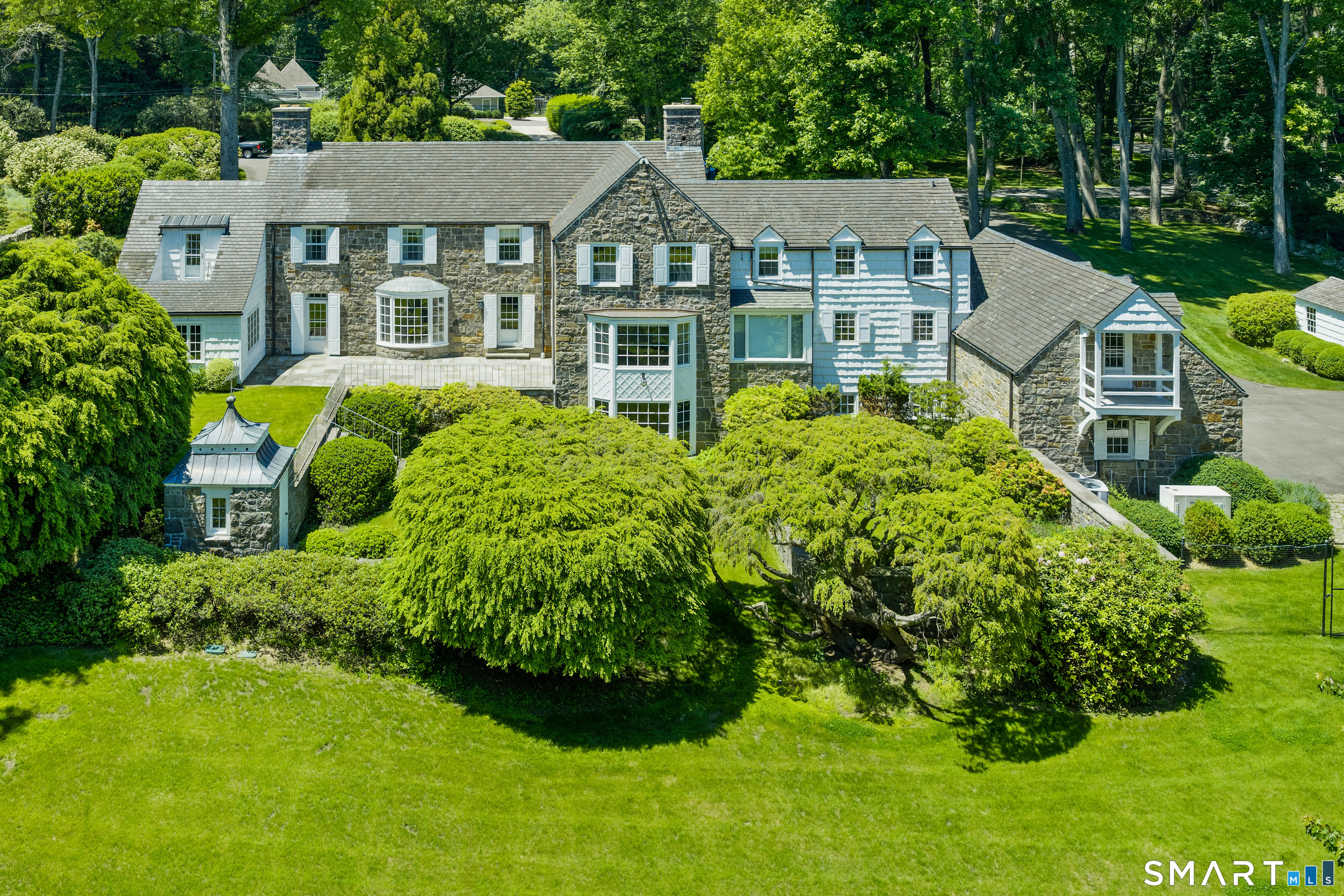 30 Inwood Road Darien, CT 06820 - Photo 3 of 9