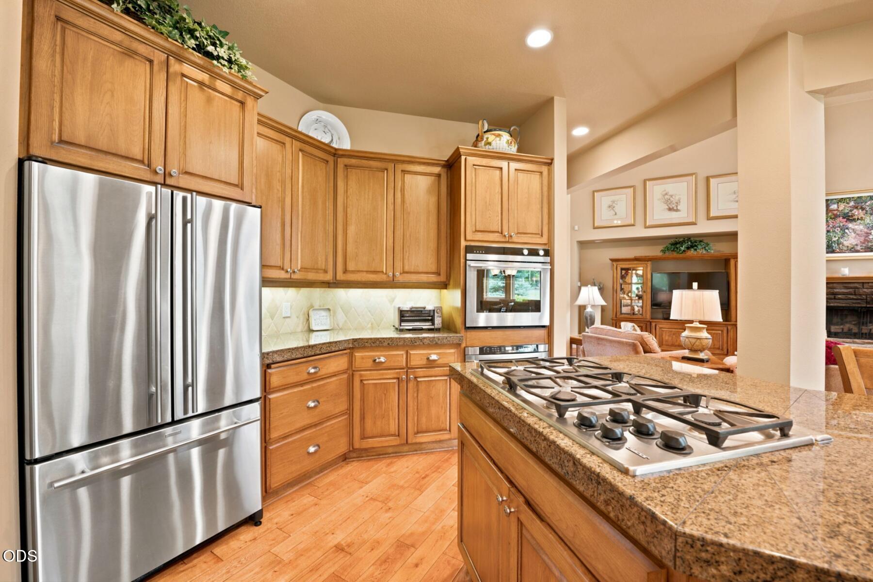 62028 Fall Creek Loop Bend, OR 97702 - Photo 17 of 53