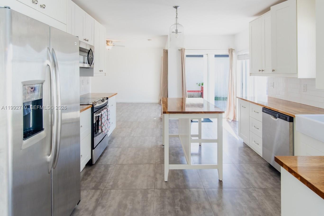 15511 Southwest 59th Street Miami, FL 33193 - Photo 13 of 43