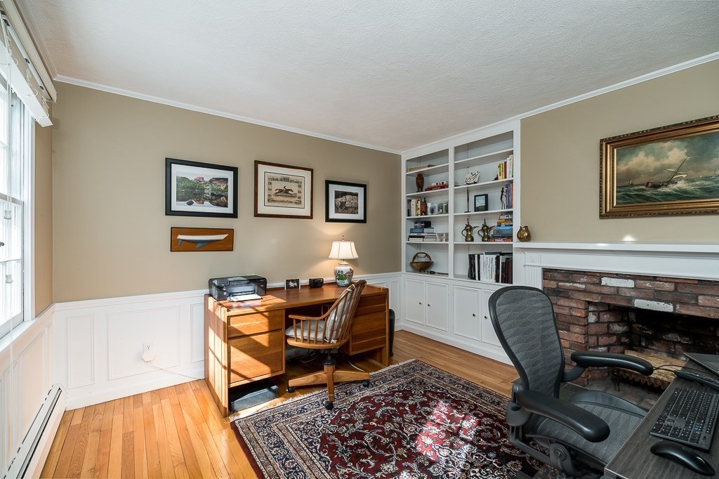 27 Hickory Hill Road Manchester, MA 01944 - Photo 12 of 35 Gallery Image 12