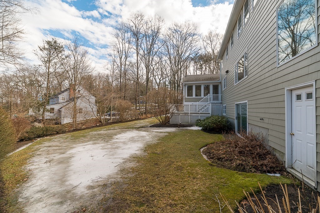 27 Hickory Hill Road Manchester, MA 01944 - Photo 31 of 35 Gallery Image 31