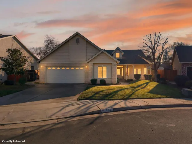$574,900 | 260 West Loyola Avenue, Clovis, CA 93619