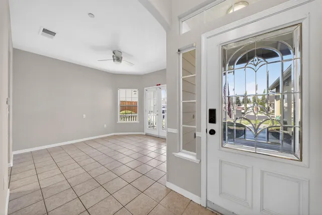 $594,900 | 260 West Loyola Avenue, Clovis, CA 93619