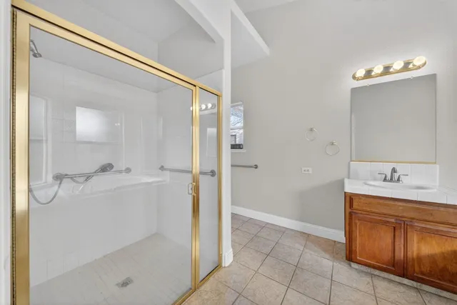 $594,900 | 260 West Loyola Avenue, Clovis, CA 93619