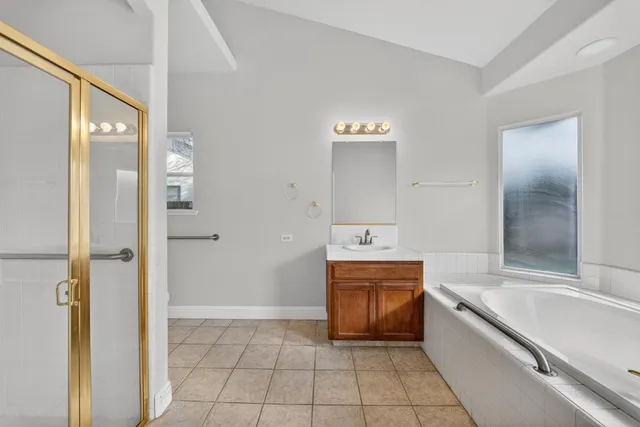 $594,900 | 260 West Loyola Avenue, Clovis, CA 93619