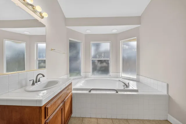 $594,900 | 260 West Loyola Avenue, Clovis, CA 93619